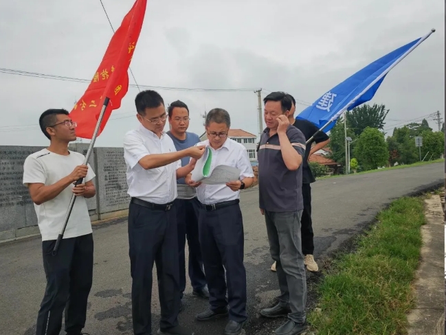 喜获一批全市突出单位和个人，，，，，，来给武汉城投清静生产事情点个赞！-集团动态-武汉城投集团 